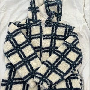 Blue and white pacsun sherpa